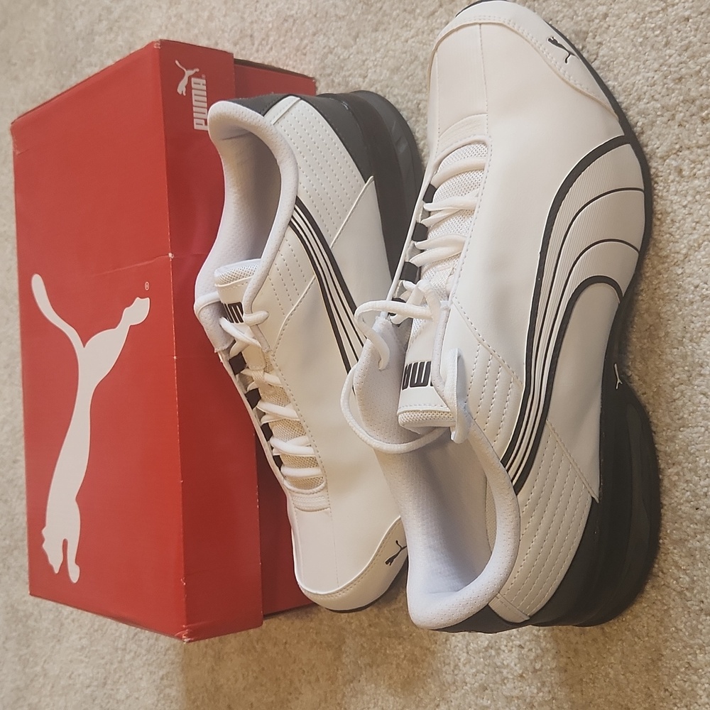 Puma Men's White and Black Sneakers